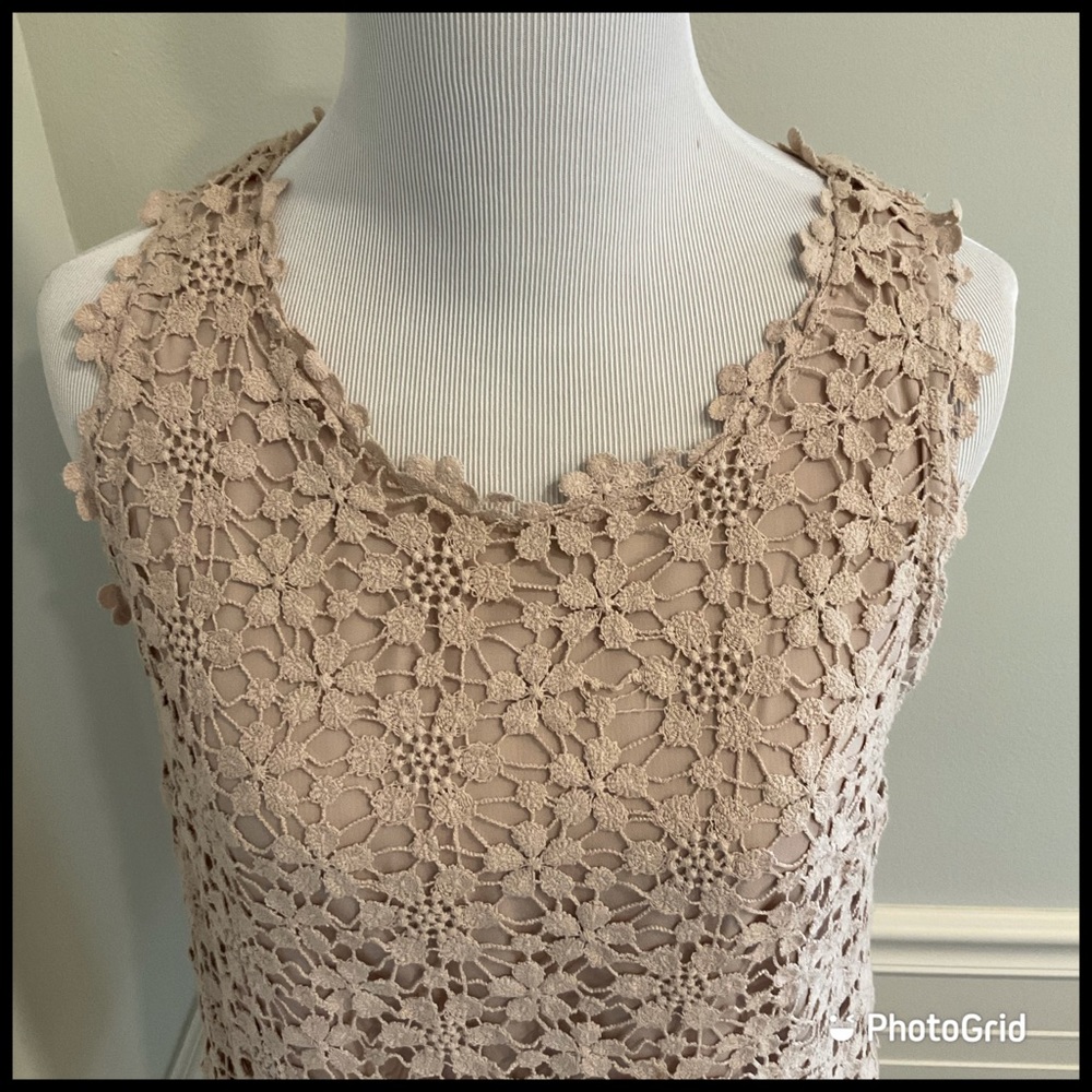 JOIE Crotchet Lace Top EUC